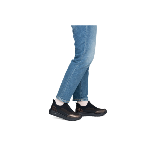 Remonte D2V01-05